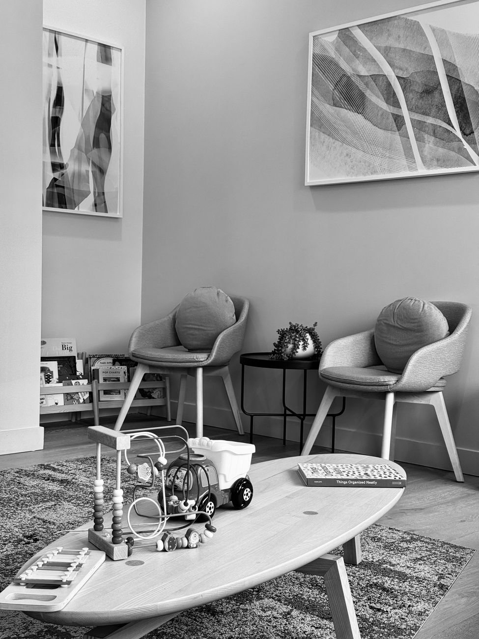Child friendly living room design with warm textures